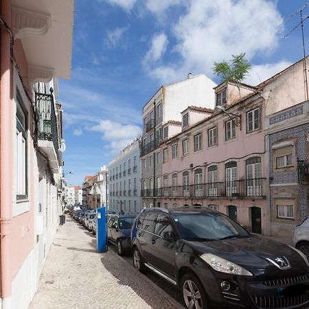 Flh Lapa Apartment With Interior Pateo Lisbon Bagian luar foto