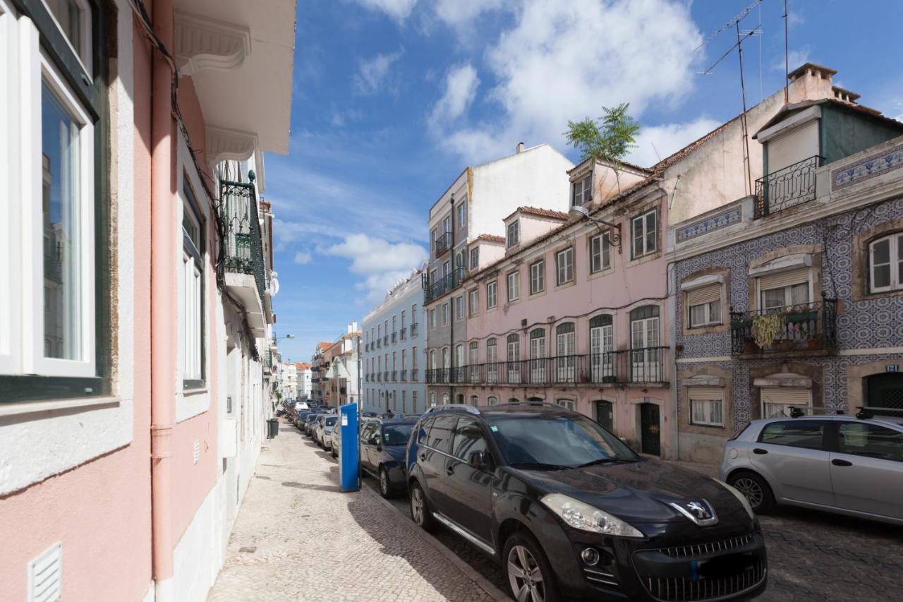Flh Lapa Apartment With Interior Pateo Lisbon Bagian luar foto