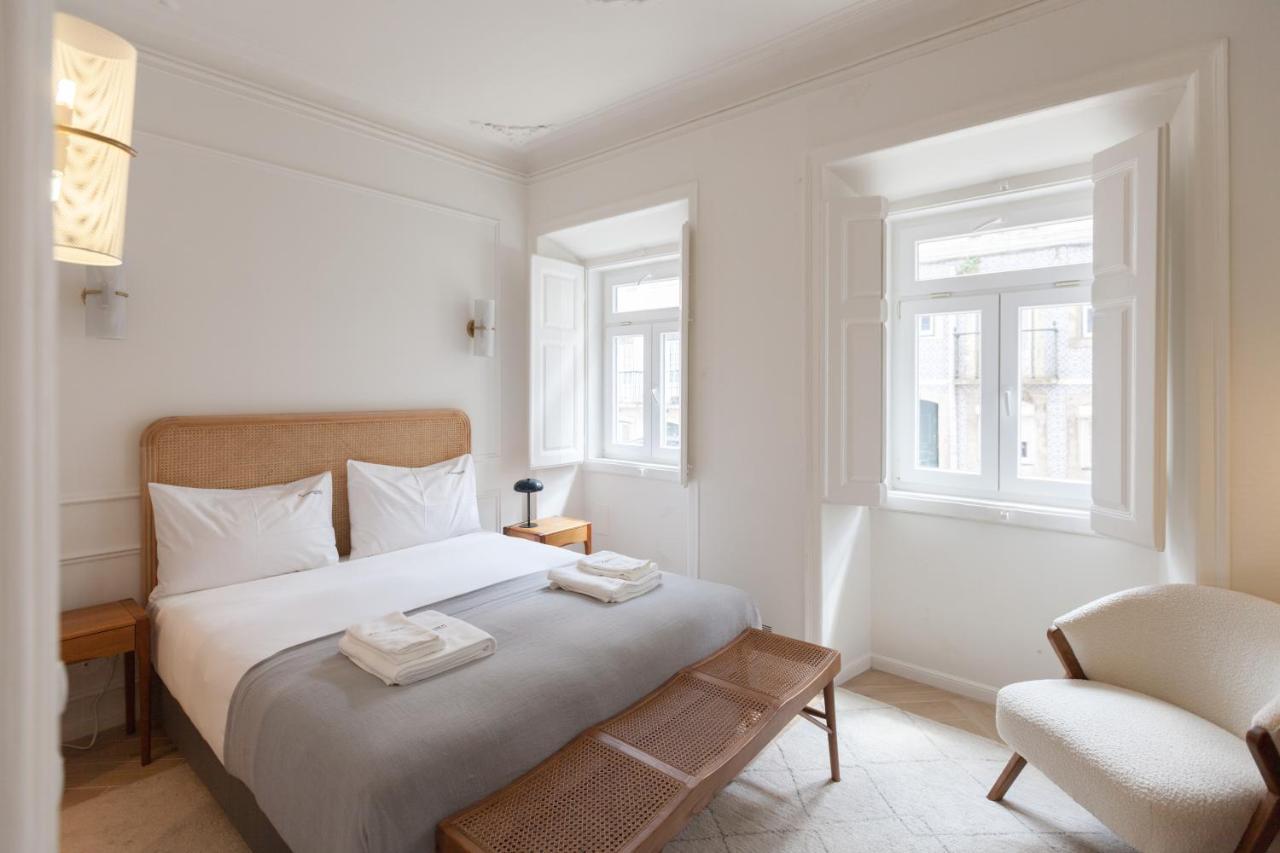 Flh Lapa Apartment With Interior Pateo Lisbon Bagian luar foto
