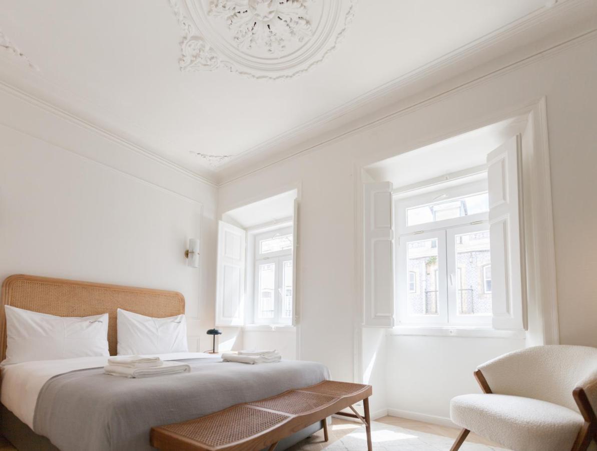 Flh Lapa Apartment With Interior Pateo Lisbon Bagian luar foto